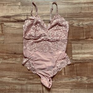 NWT FREE PEOPLE S HAH Copper Rose Smarty Pants Lace V-neck Bodysuit Coquette